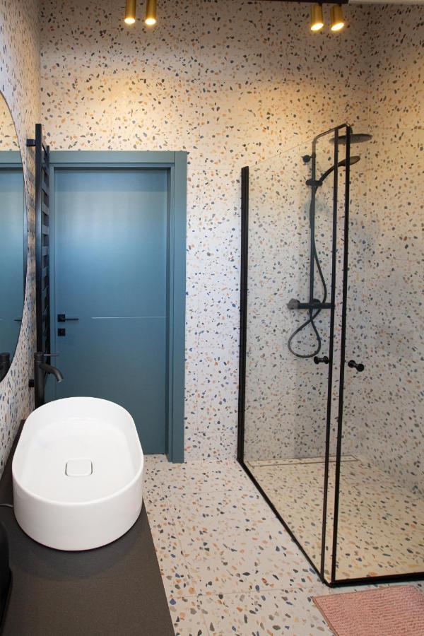 M8 Stylish One-Bedroom Apartment Kaunas Buitenkant foto